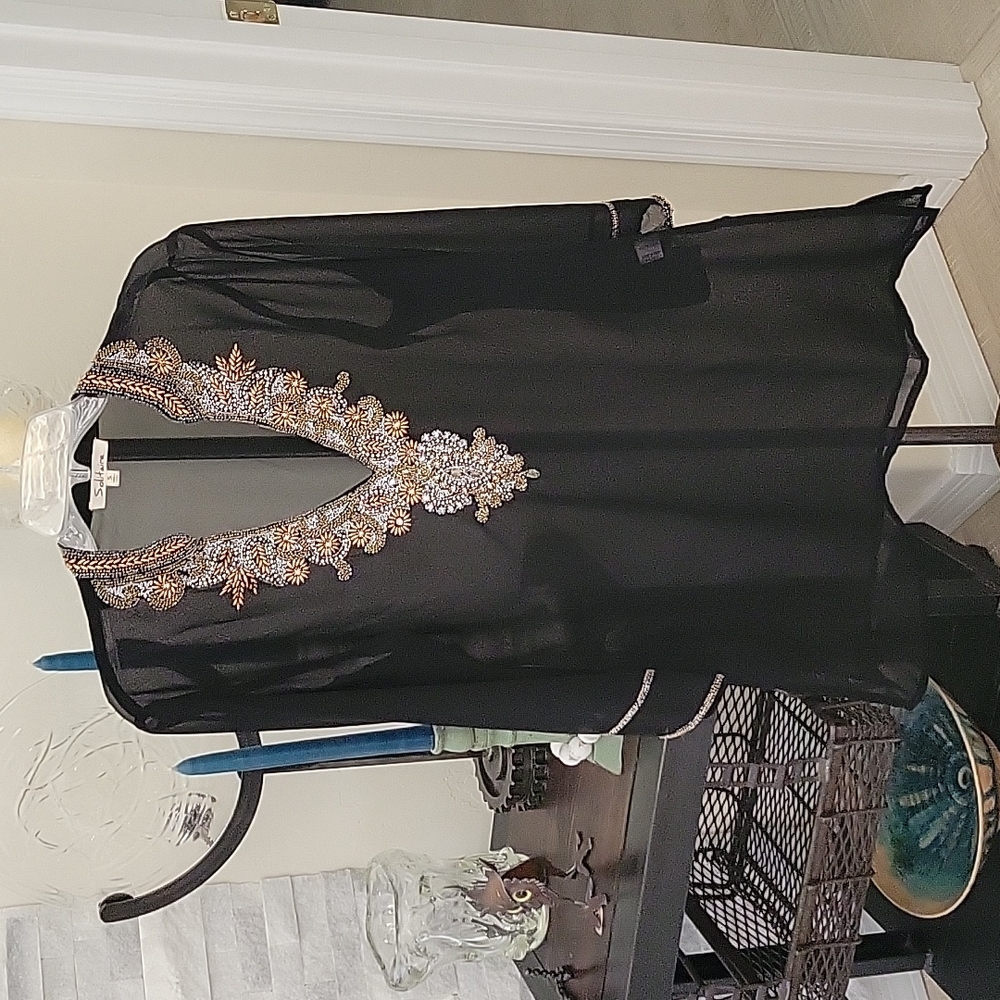 Solitaire sheer black beaded top 3/4 bell sleeves w/ beads size Small